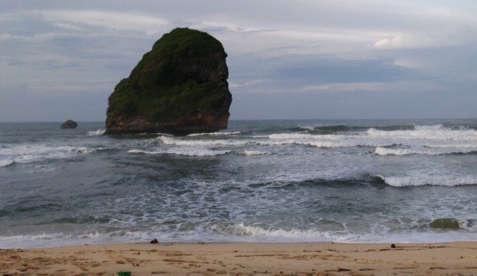 Pantai Goa Cina Malang Selatan
