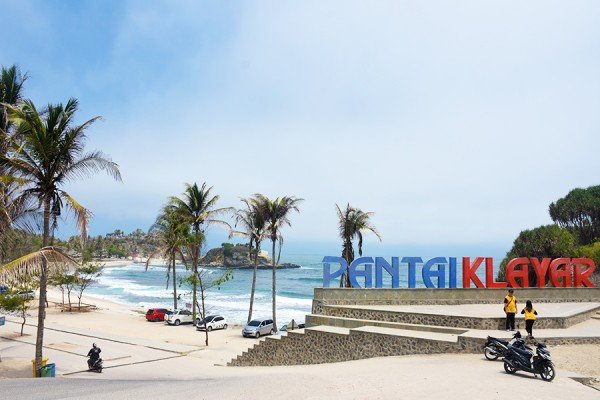 Pantai Klayar Pacitan