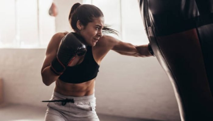 Olahraga Boxing, Menggabungkan Kekuatan, Kecepatan, dan Strategi