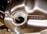 Efek Kekurangan dan Kelebihan Oli pada Mesin Motor Kekurangan dan kelebihan oli pada mesin motor