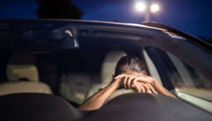 Melawan Kantuk di Jalan: Cara Mengatasi Microsleep bagi Pengemudi
